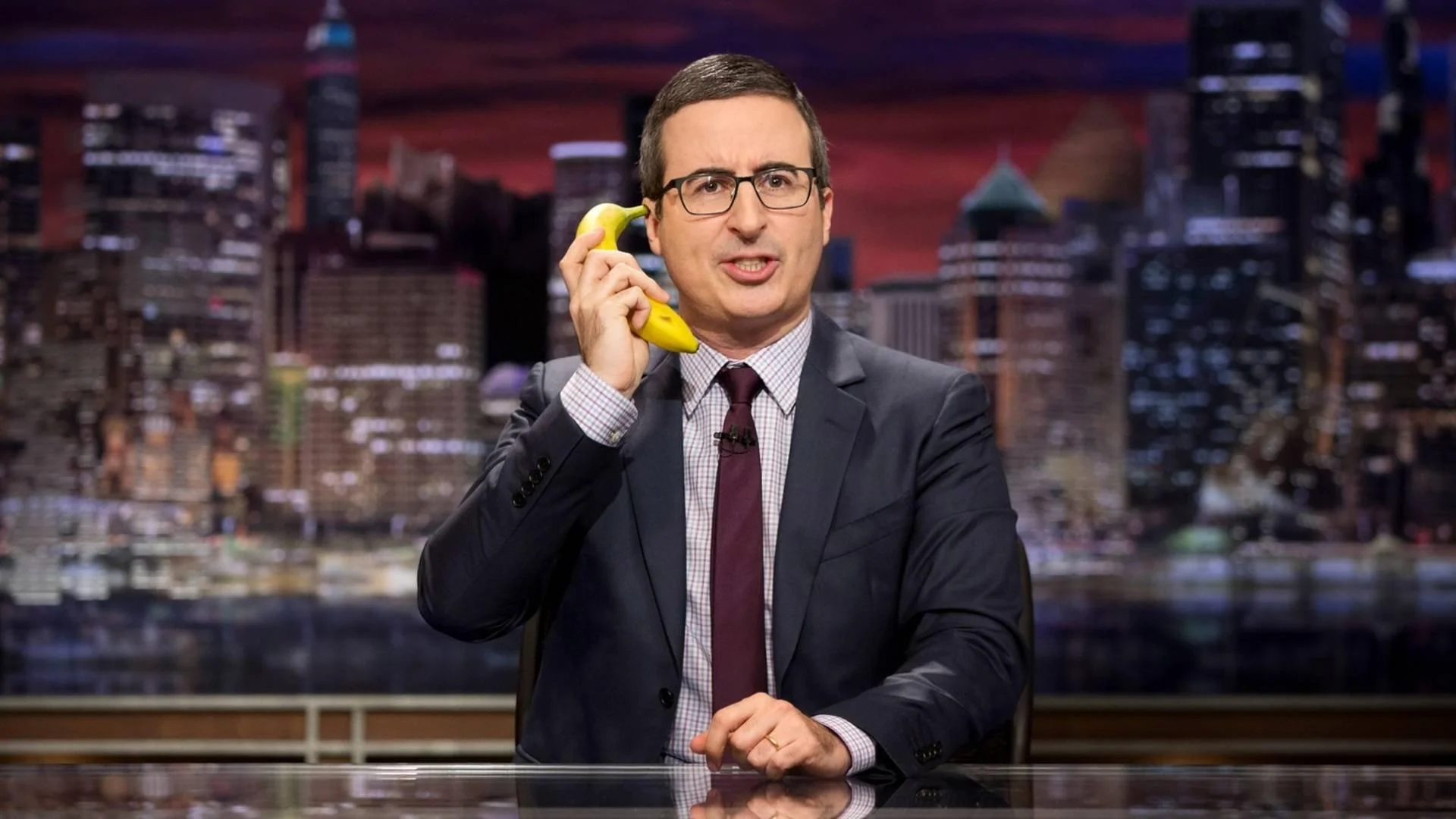 Last-Week-Tonight-With-John-Oliver-S04E01-3def4935ef47ea4d3c0398297d95f2ec-full.jpg