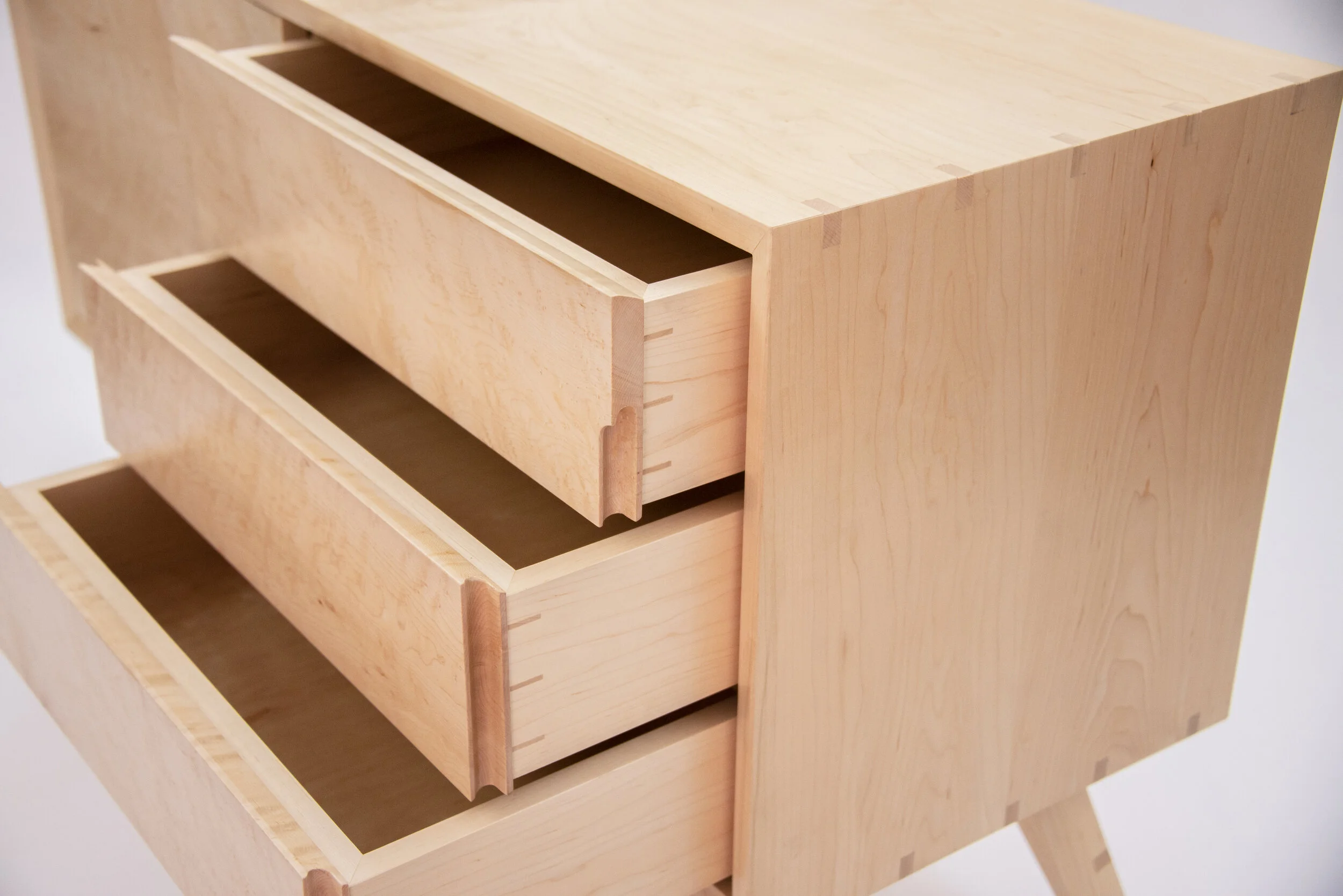 Spline Credenza3.jpg