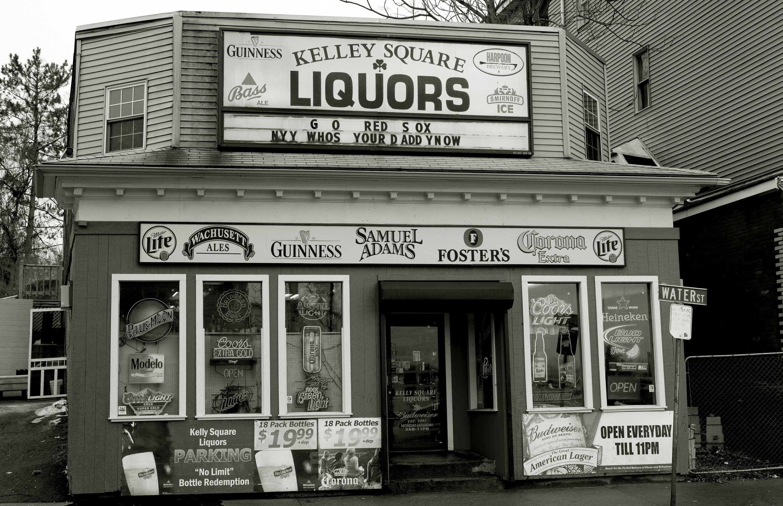 Kelley Square Liquors b&w.jpg