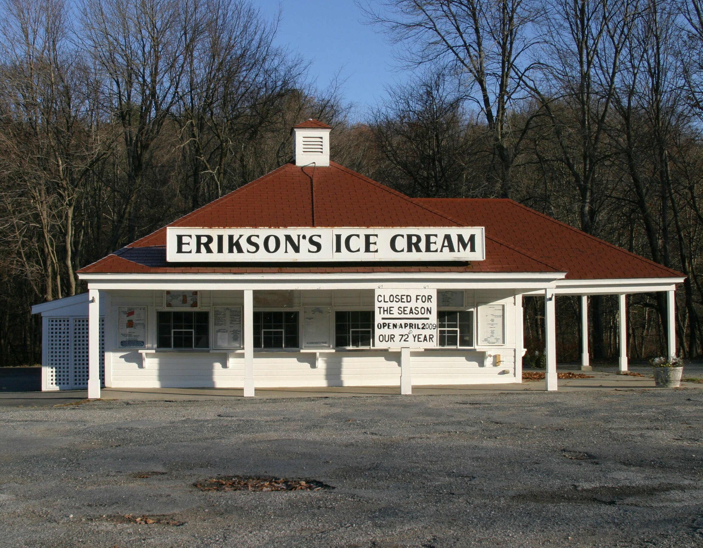 Erikson's is Closed.jpg