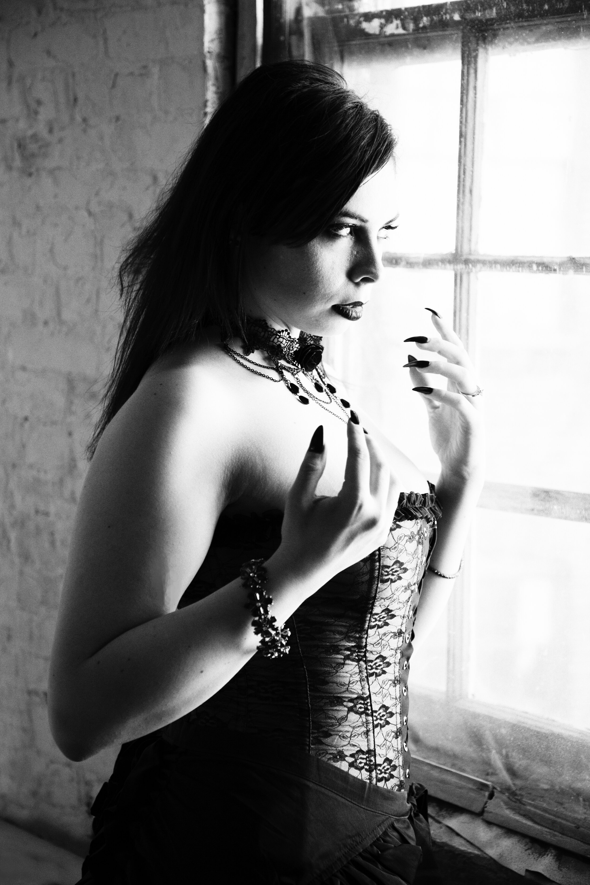 Allison Addams-pose2.jpg