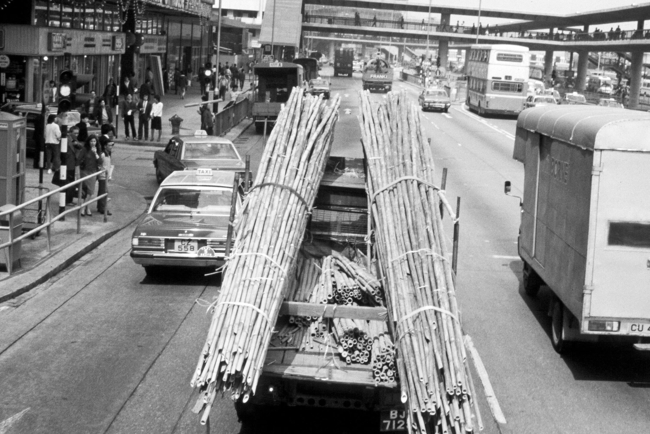 Bamboo Truck in Hong Kong-b&w.jpg