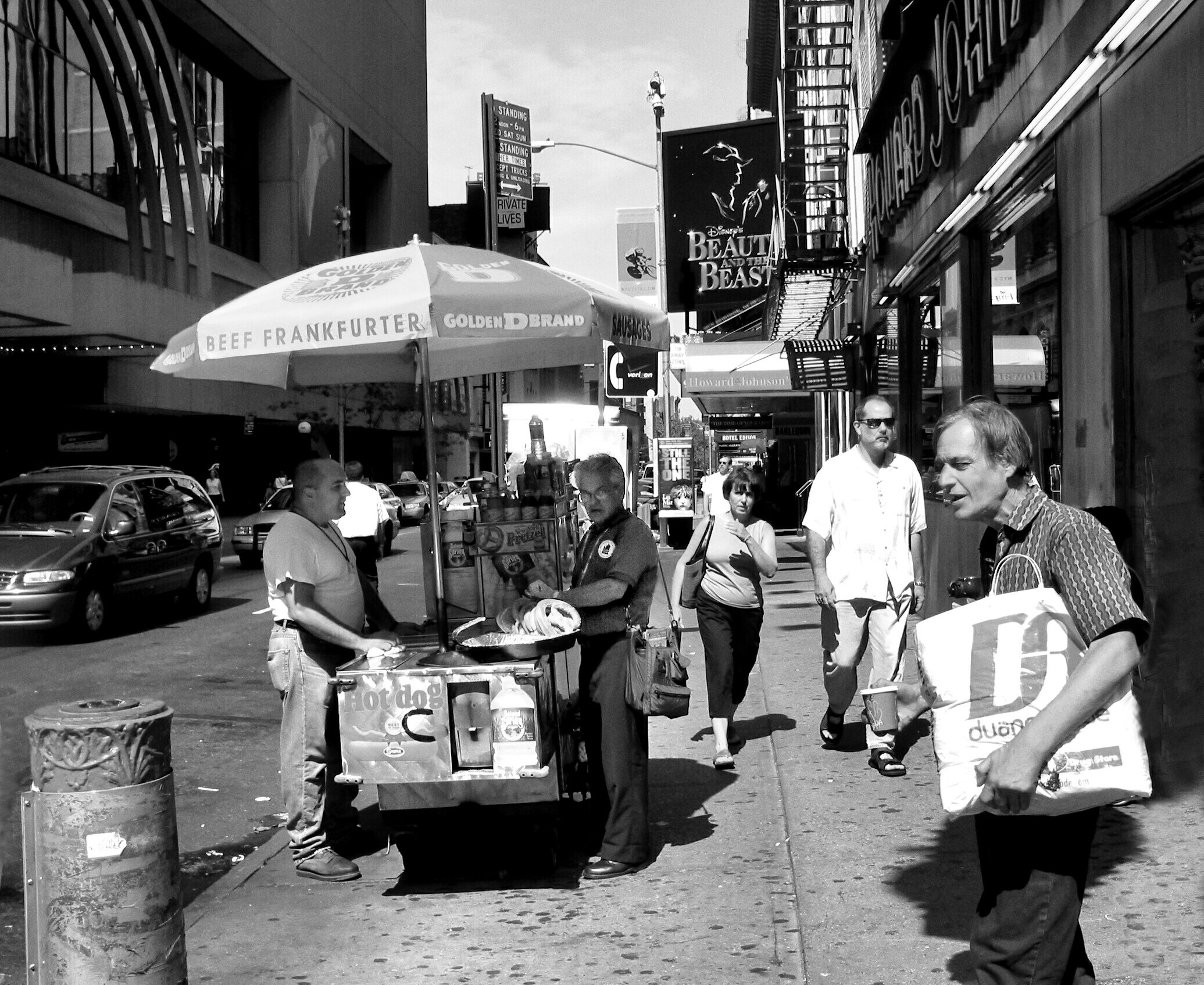 new york hot dog stand-b&w.jpg