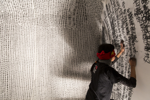 © photo by: Monika Sobczak | WenYau, Wish You Were Here. Venice International Performance Art Week 2014