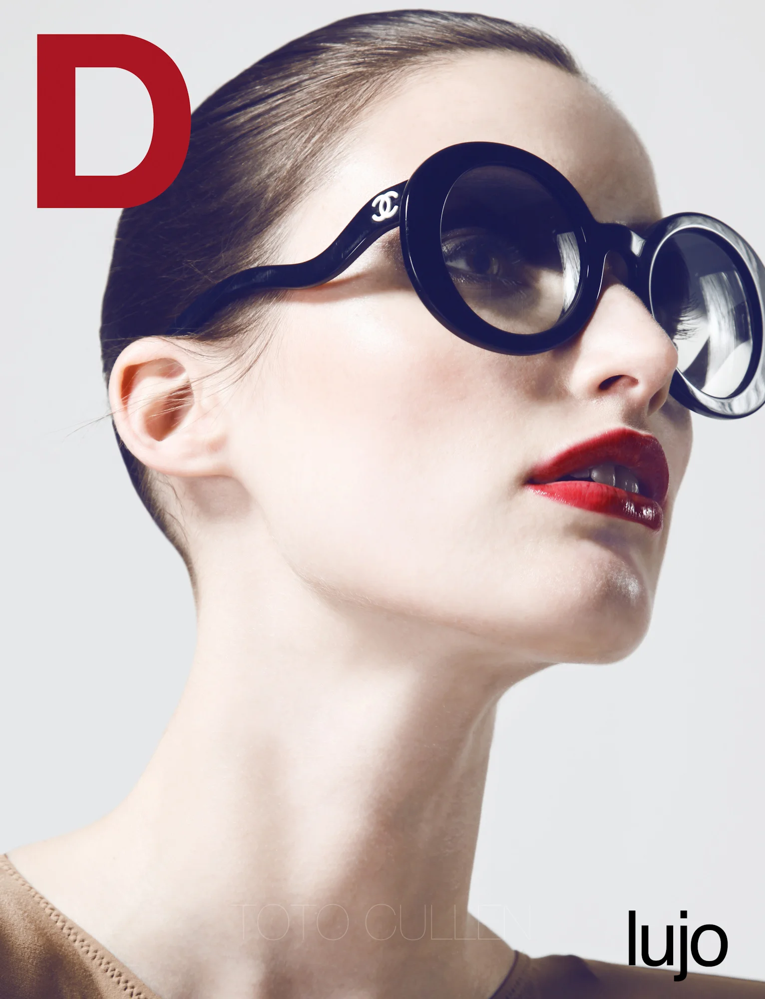 D MAG COVER