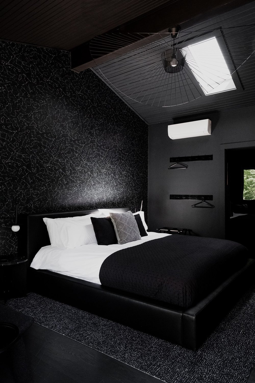 all black bedroom interior design