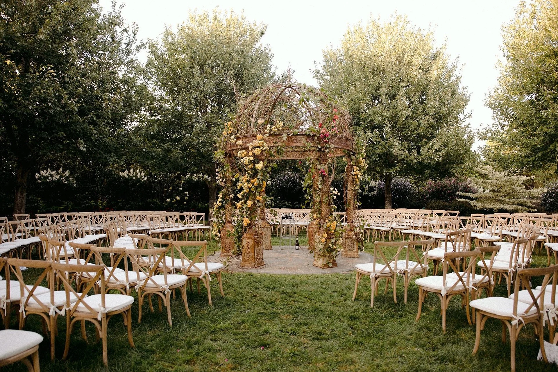 A Vibrant + Chic Hamptons Backyard Wedding