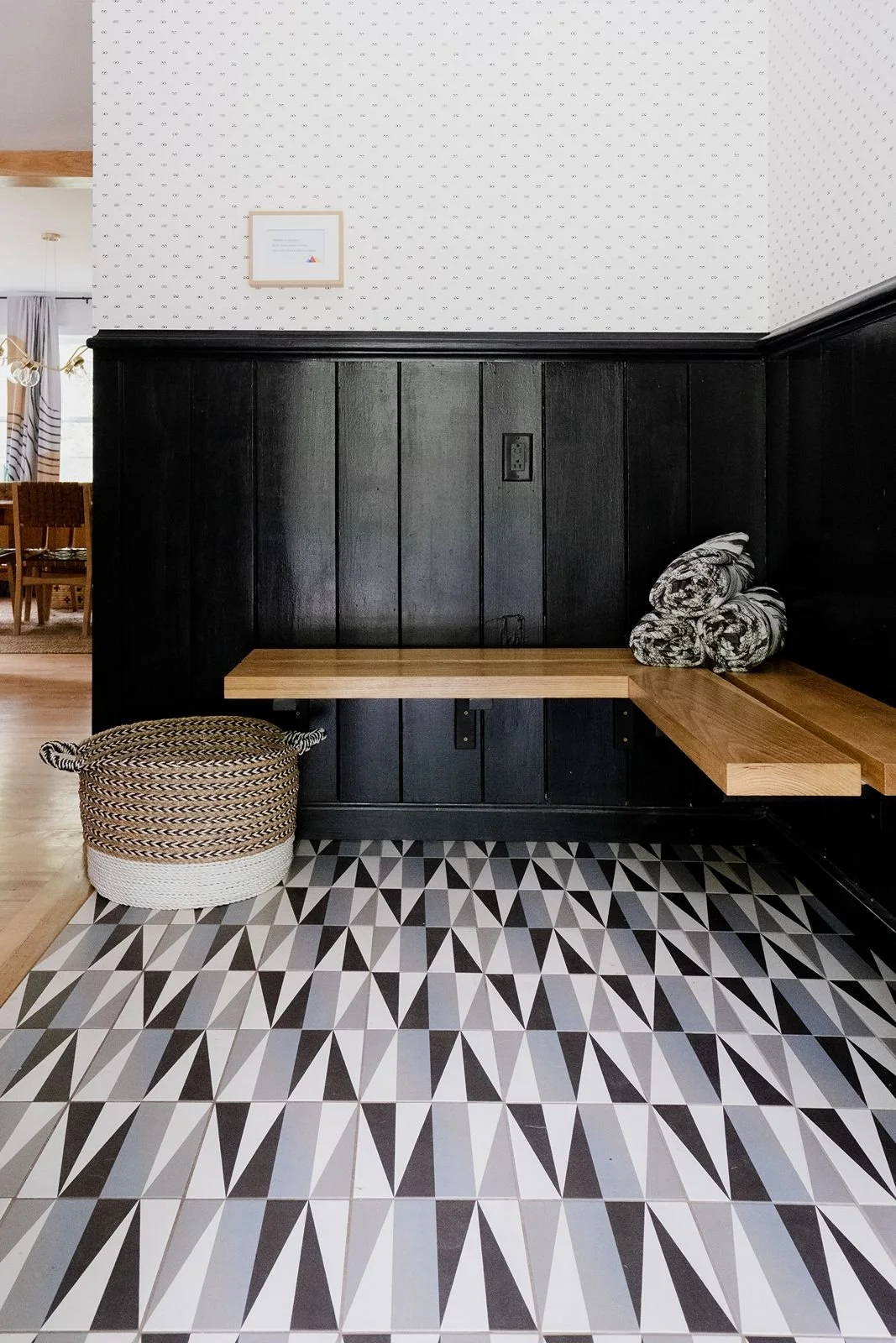 black-wainscotting-pattern-floor-jove-meyer.jpg
