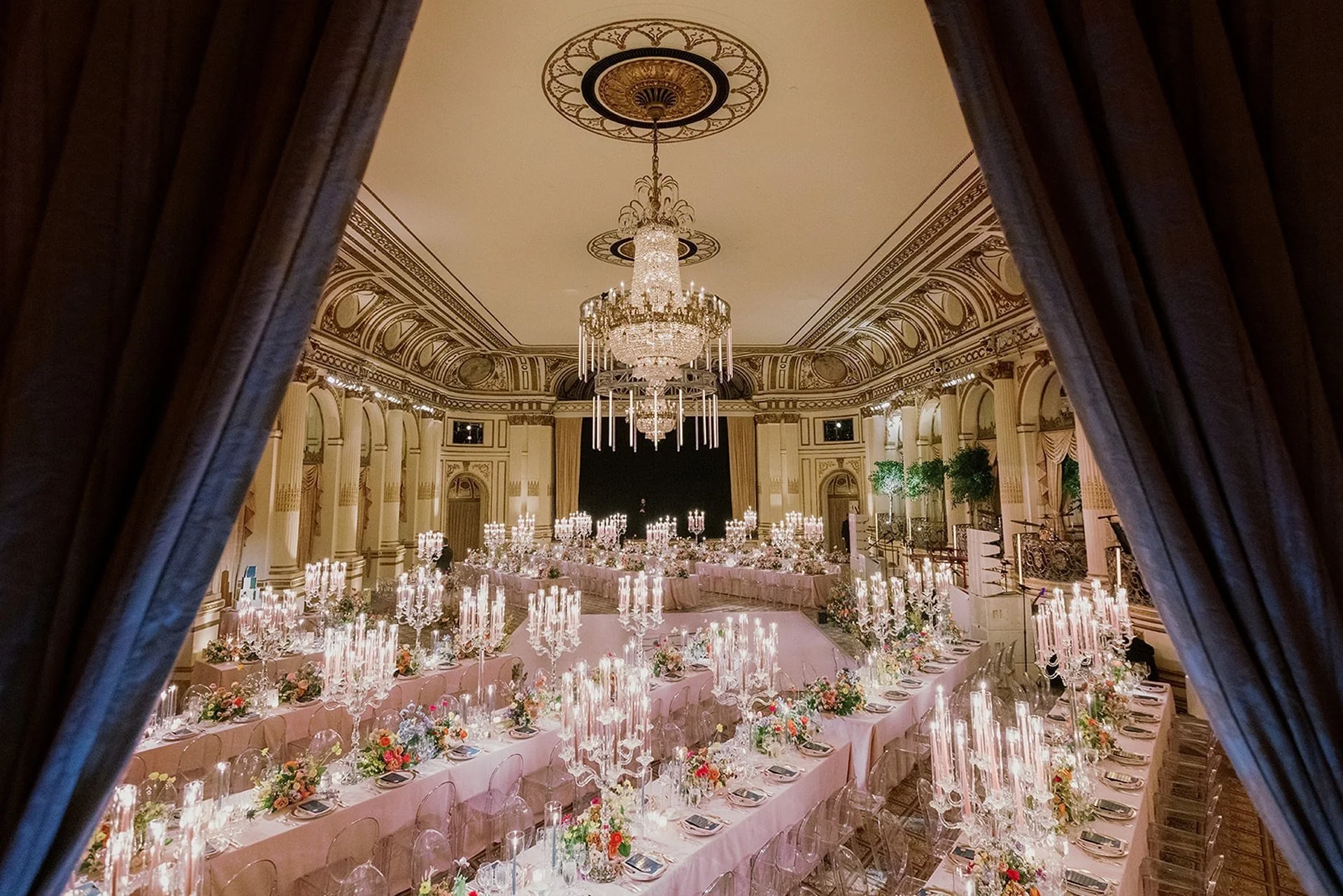 An Iconic + Gatsby Inspired Plaza Hotel Wedding