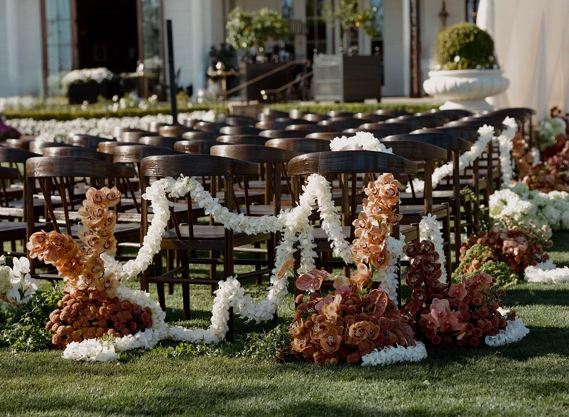tempImageJjA4Dzexpressive_avante_garde_Rosewood_miramar_santa_barbara_wedding.jpg