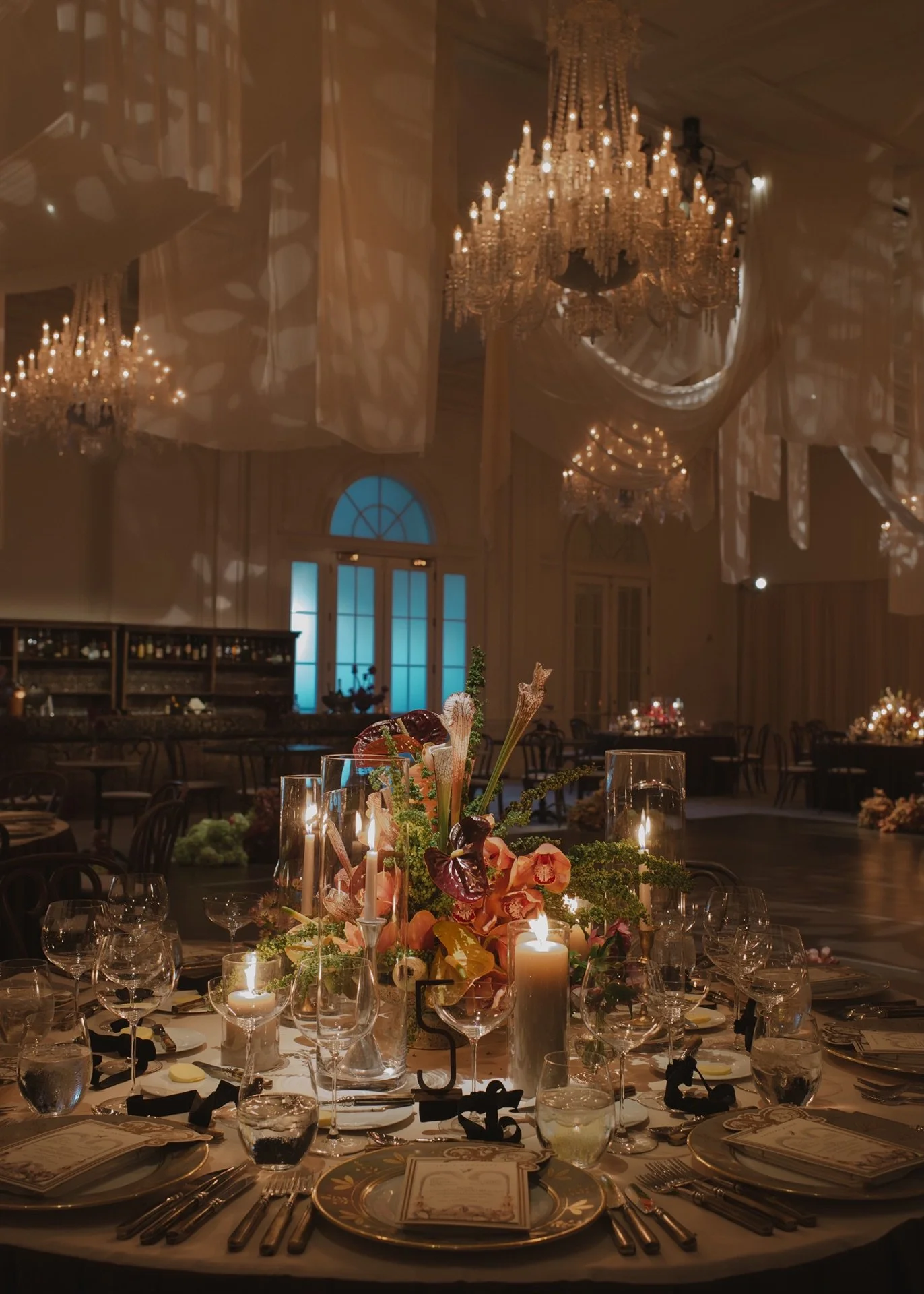 tempImageif9ppcexpressive_avante_garde_Rosewood_miramar_santa_barbara_wedding.jpg