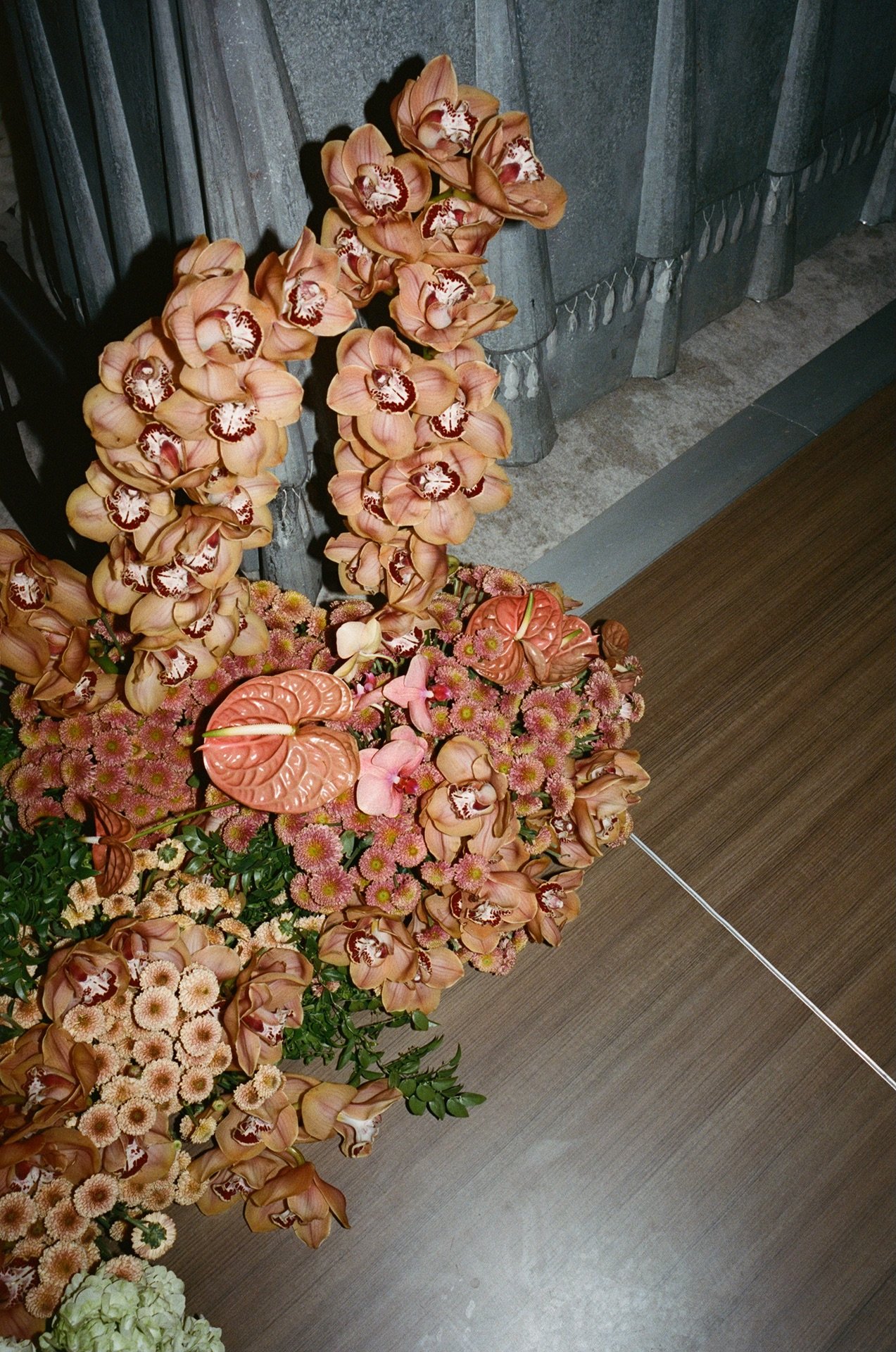 tempImagedOYmIvexpressive_avante_garde_Rosewood_miramar_santa_barbara_wedding.jpg