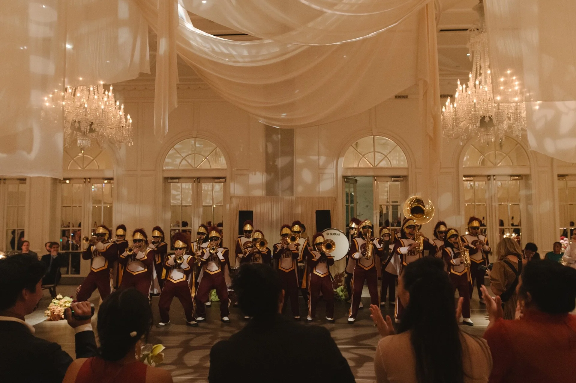 tempImagexnrcTQexpressive_avante_garde_Rosewood_miramar_santa_barbara_wedding.jpg