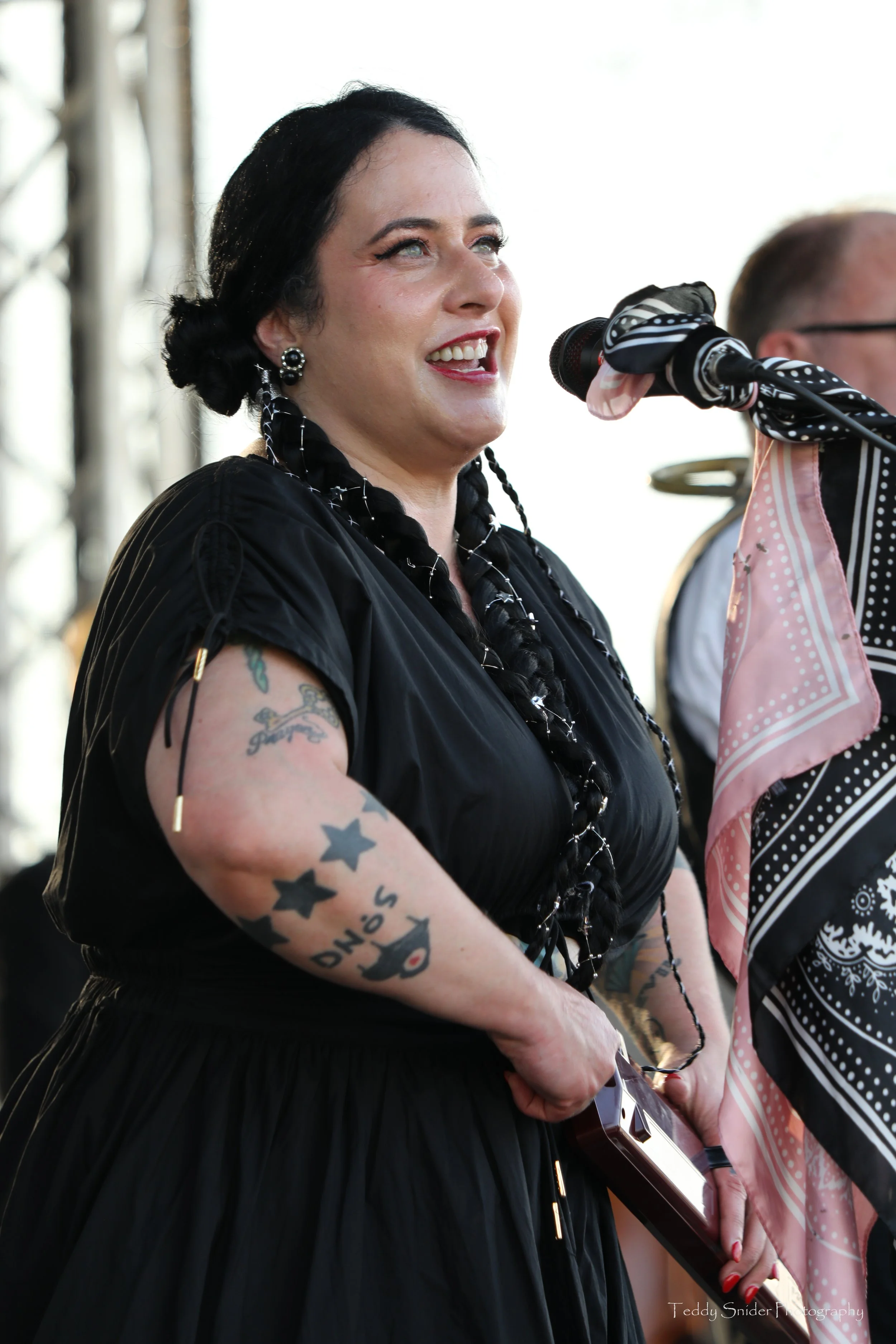 Davina & The Vegabonds 8-6-26 (52).JPG