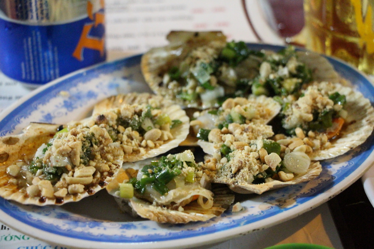 Grilled scallops, topped with peanuts and green onions. As good as they look - 5 scooters. 