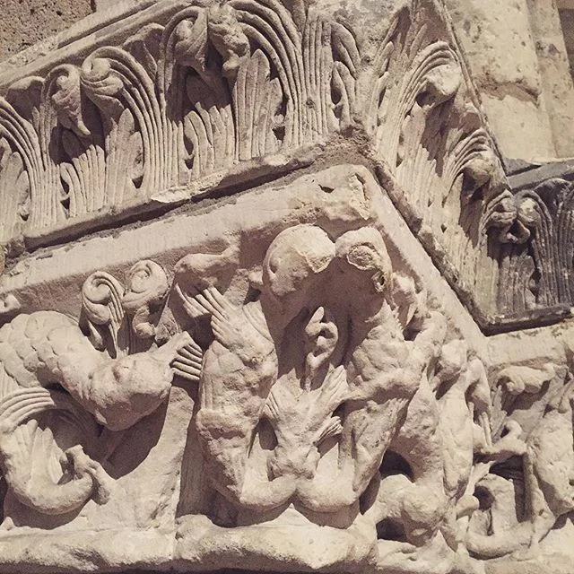 #monday #stone #inspiration #column #cloisters