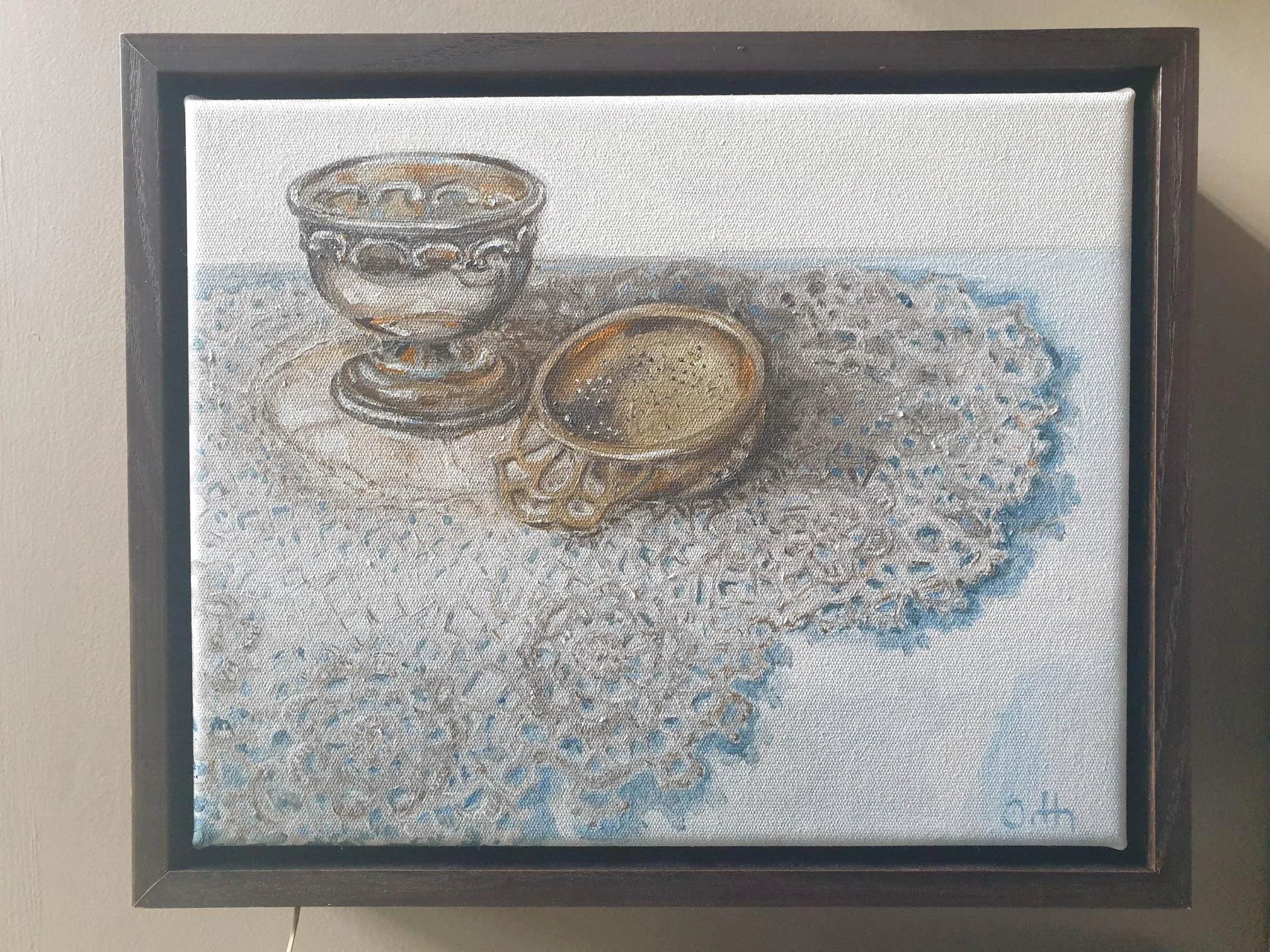 Doily with tea strainer