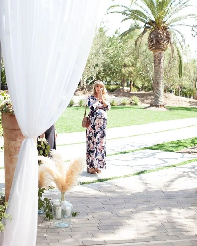 The moment when you walk into your baby shower and can't believe how perfect it is :)
.
Planning: @simplysweetweddings
Design and Florals: @bottlesandblooms
Photo: @studio28photo
Rentals: @bakerparty
Cake: @graceandhoneycakes
Plantable Seed Paper Goo