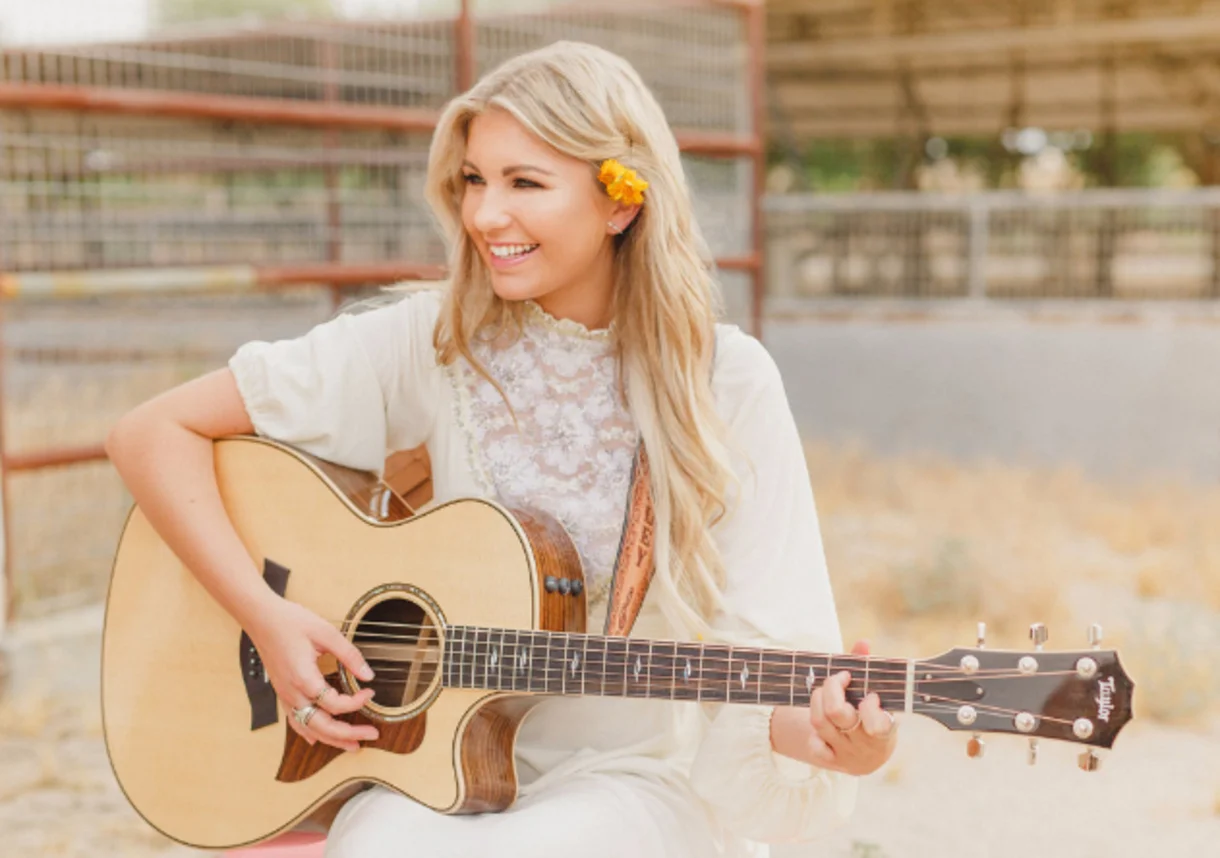 Rising Country Star Brennley Brown Has Jam Packed 2017 The Media Collective