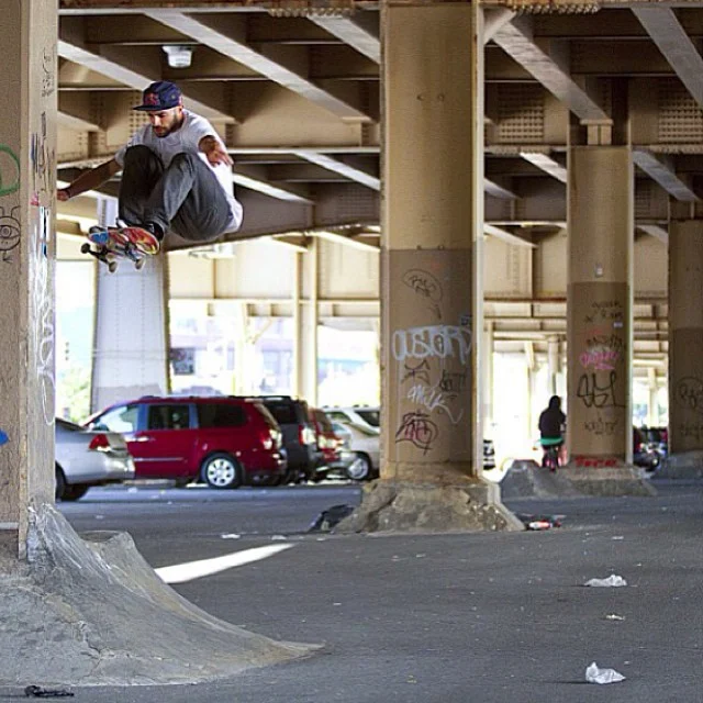 This is a quarterpipe I often skate like it's a quarterpipe. You know, stalls & grinds. Zered got 5 feet of air off it. Not sure where this photo is from originally.