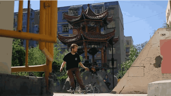 Jimmy McDonald, frontside shove it to fakie. Visualtraveling: Meet the Stans.