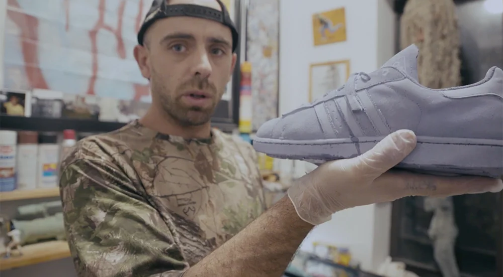 Lurker Lou and the Purple Shoe