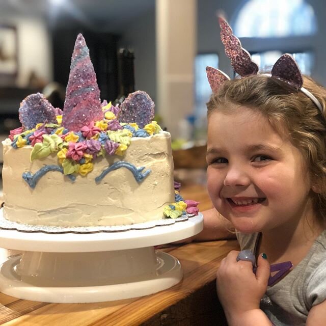 A very special #quarantine birthday for Lolly! We&rsquo;re lucky to be stuck at home with our dear friends Tony and Gen Walton so it felt like a party, and our Thalia @tskrizzle dropped off Lolly&rsquo;s dream &ldquo;Noonicorn cake&rdquo; that SHE MA