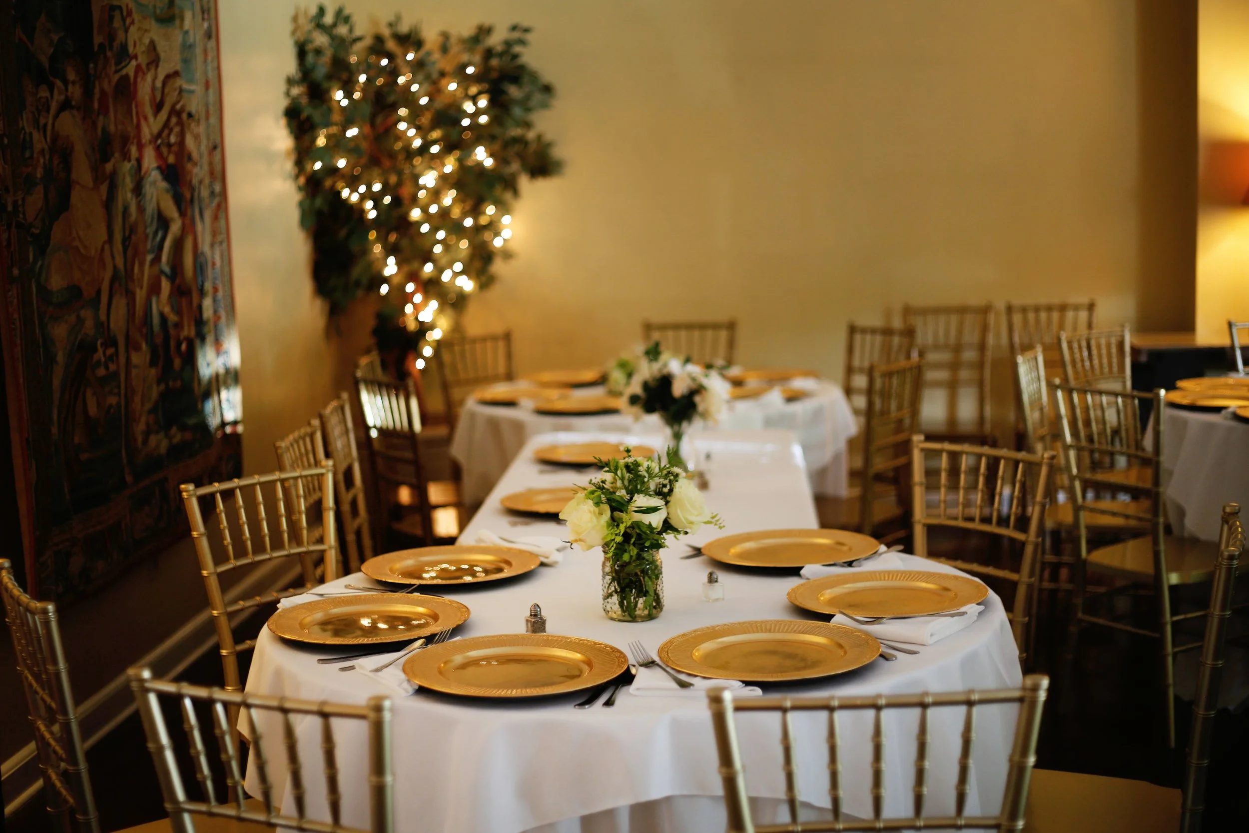 occasions-table-setting.jpg