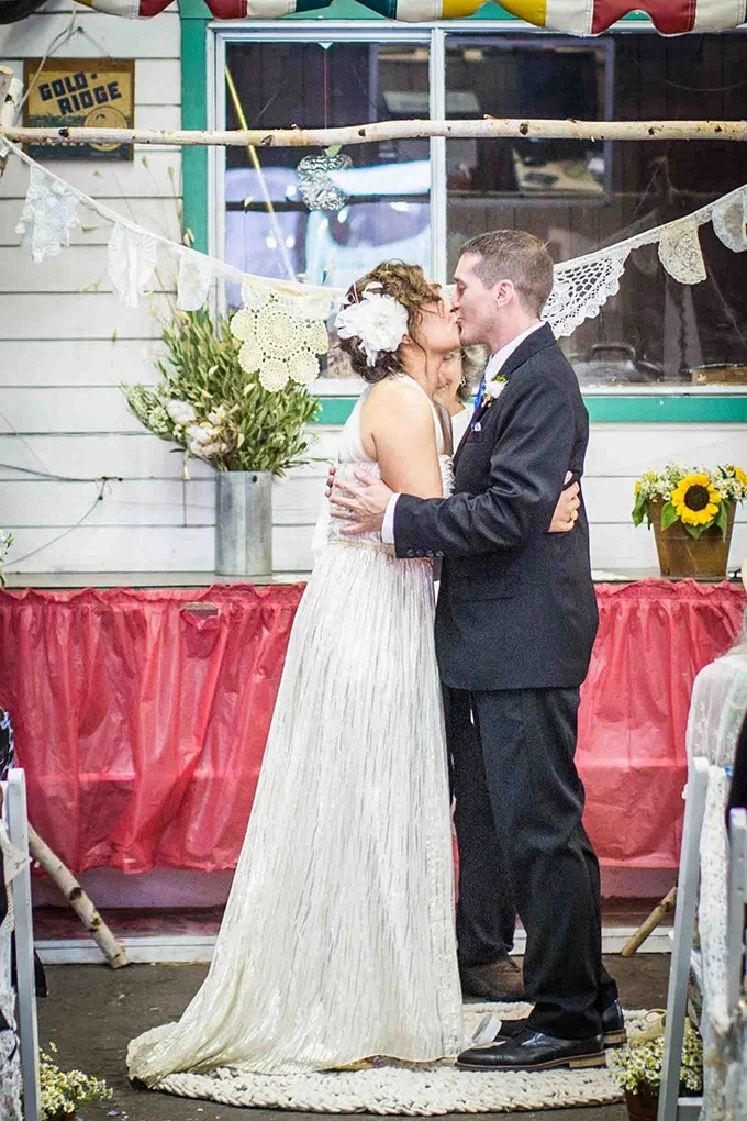 Sonoma County Wedding with Rustic Chic and Vintage Details | Blueberry Photography