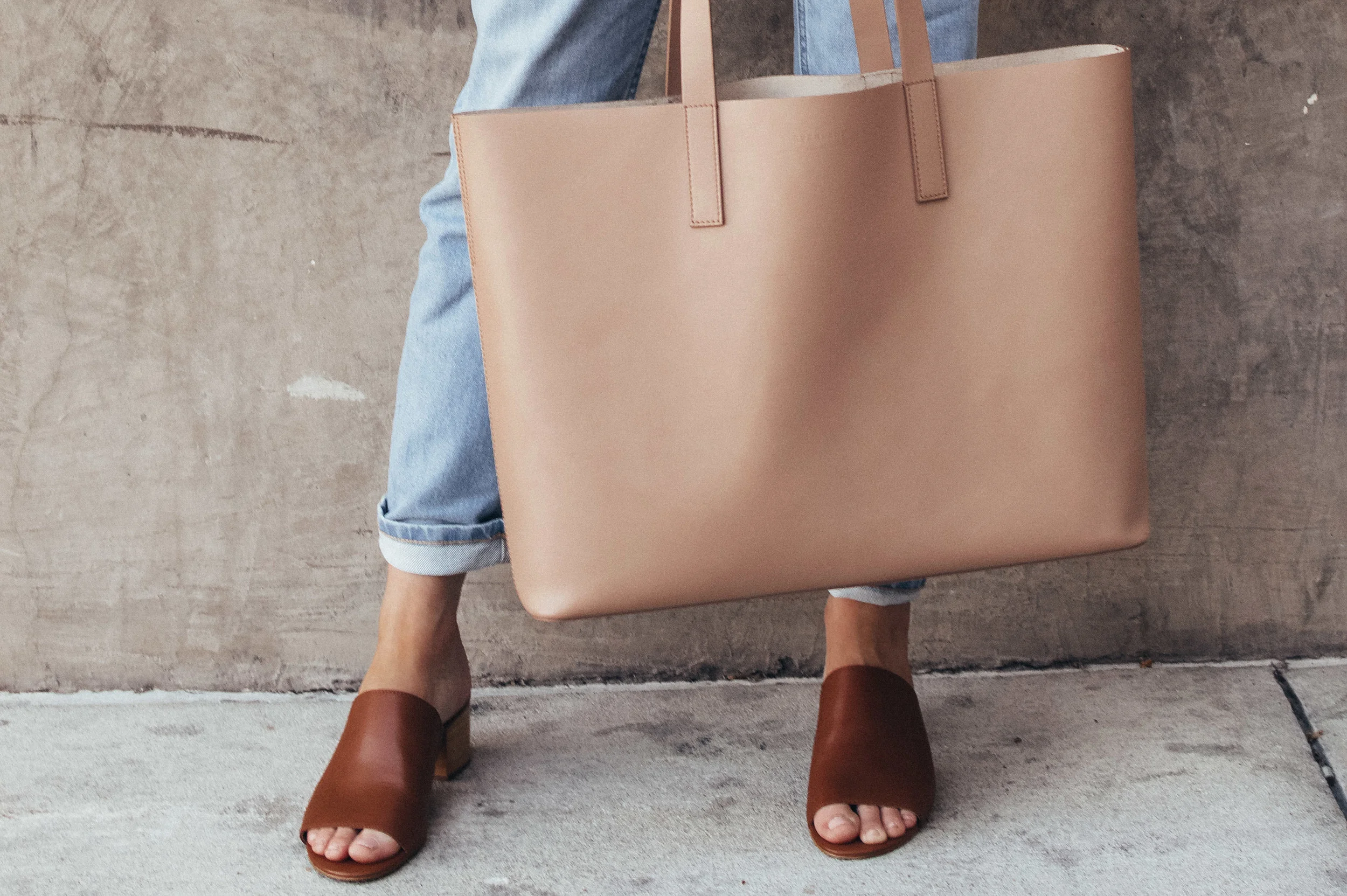 everyday neutral tote