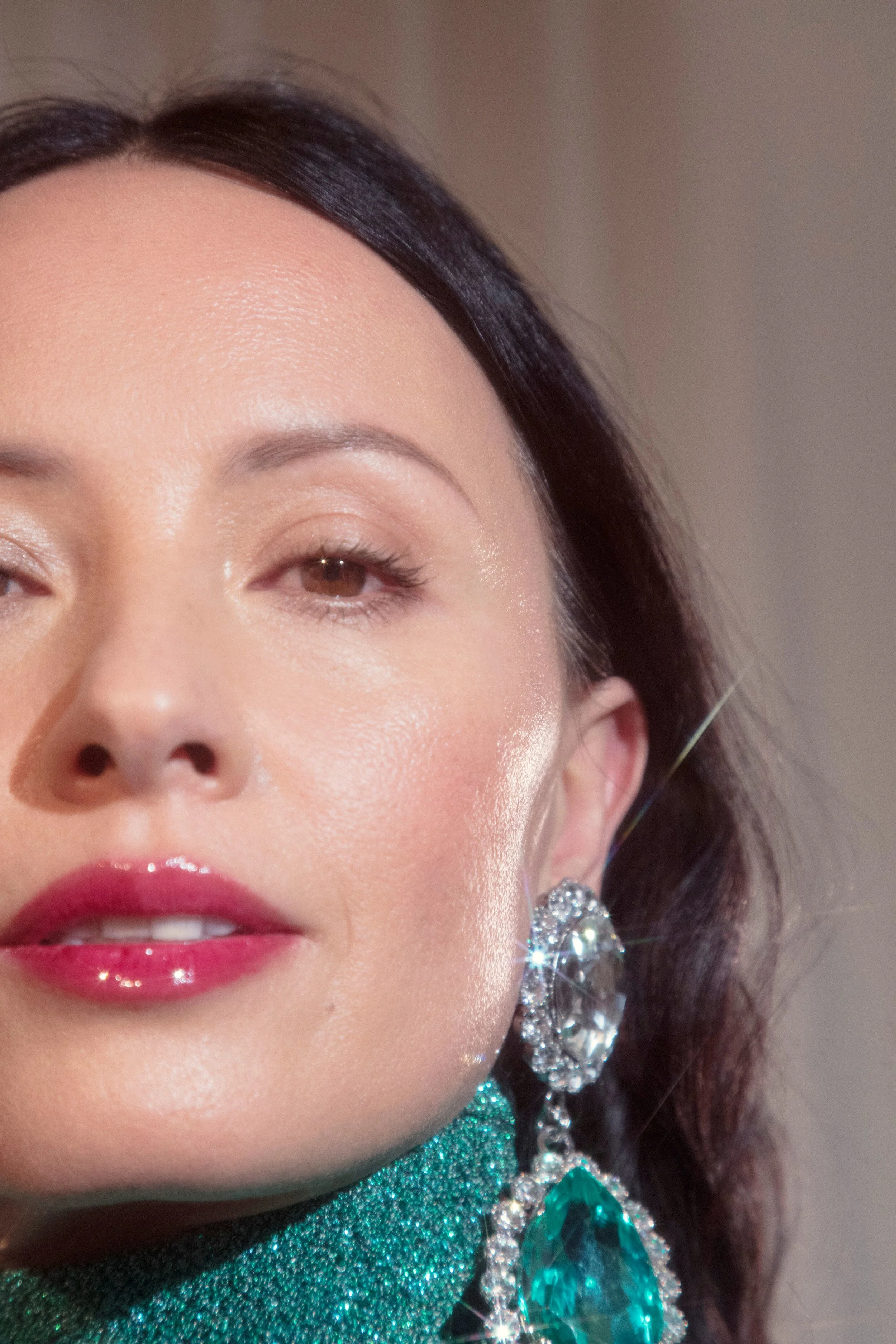 Glossier_Holiday2017_GenGLipgloss_Choi_01_preview.jpg