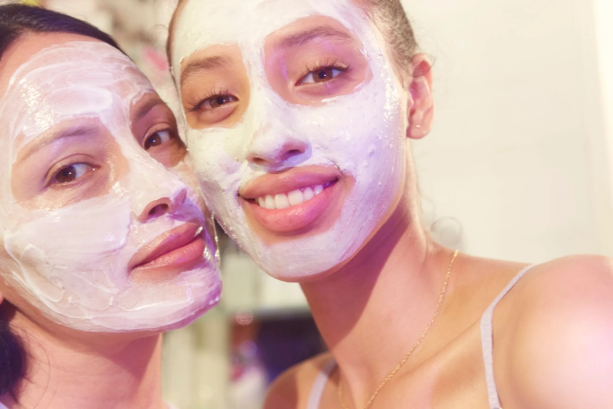 Glossier_Holiday2017_Masking_03_preview.jpg