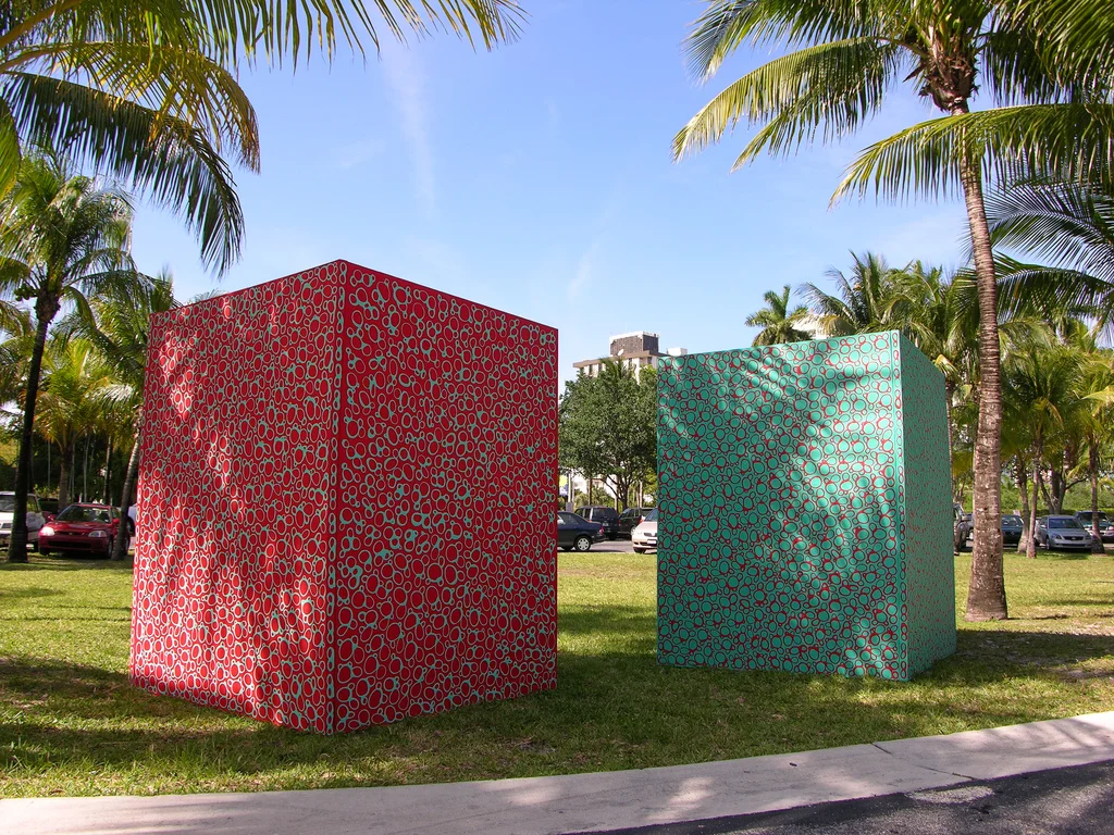 Partial View of "Wrapping Ying-Yang". Installation. Mixed media on canvas wrapping ticket box and columns.