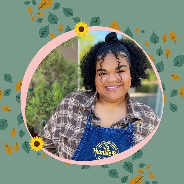 🐝 Worker Bee Spotlight 🐝 

Kyara @smooth.esthetics, a native to Las Vegas, loves meeting and interacting with new people from all different walks of life! Her interest in esthetics initially grew from her curiosity in all things skin care &amp; wax