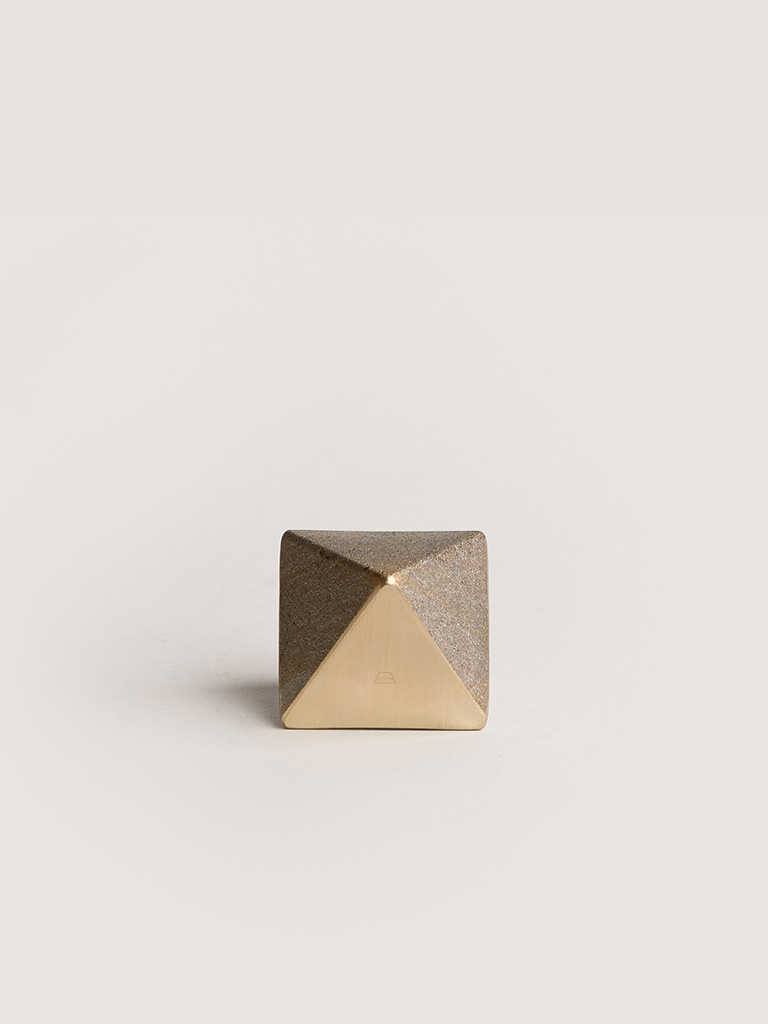 ART&ARTICLE - Brass Triangle Paperweight