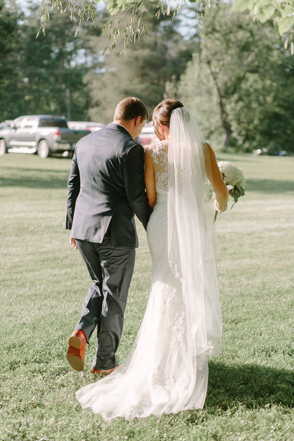 SarahMattozziPhotography-BackyardWedding-GoochlandVA-54.jpg