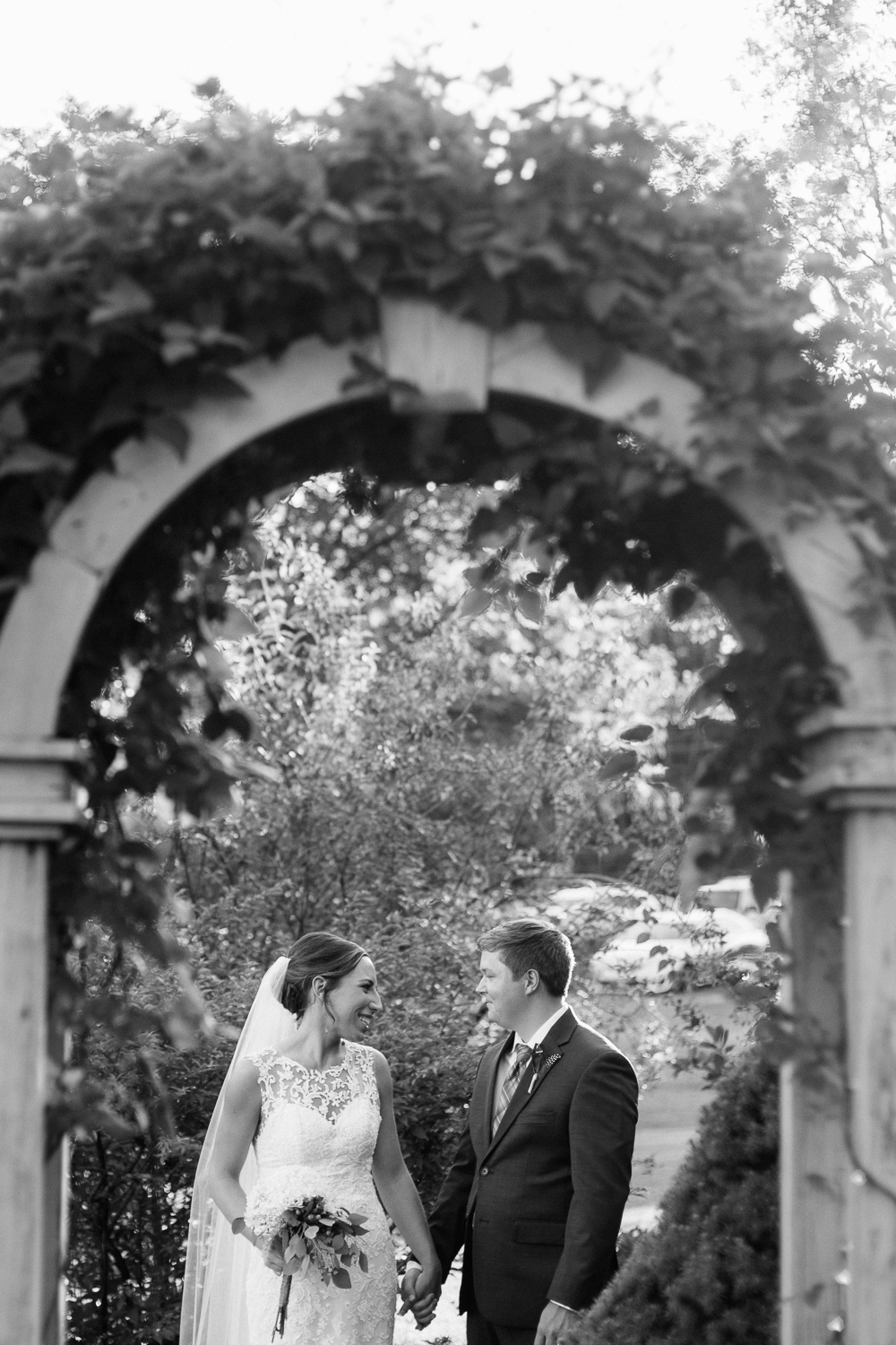 SarahMattozziPhotography-BackyardWedding-GoochlandVA-77.jpg