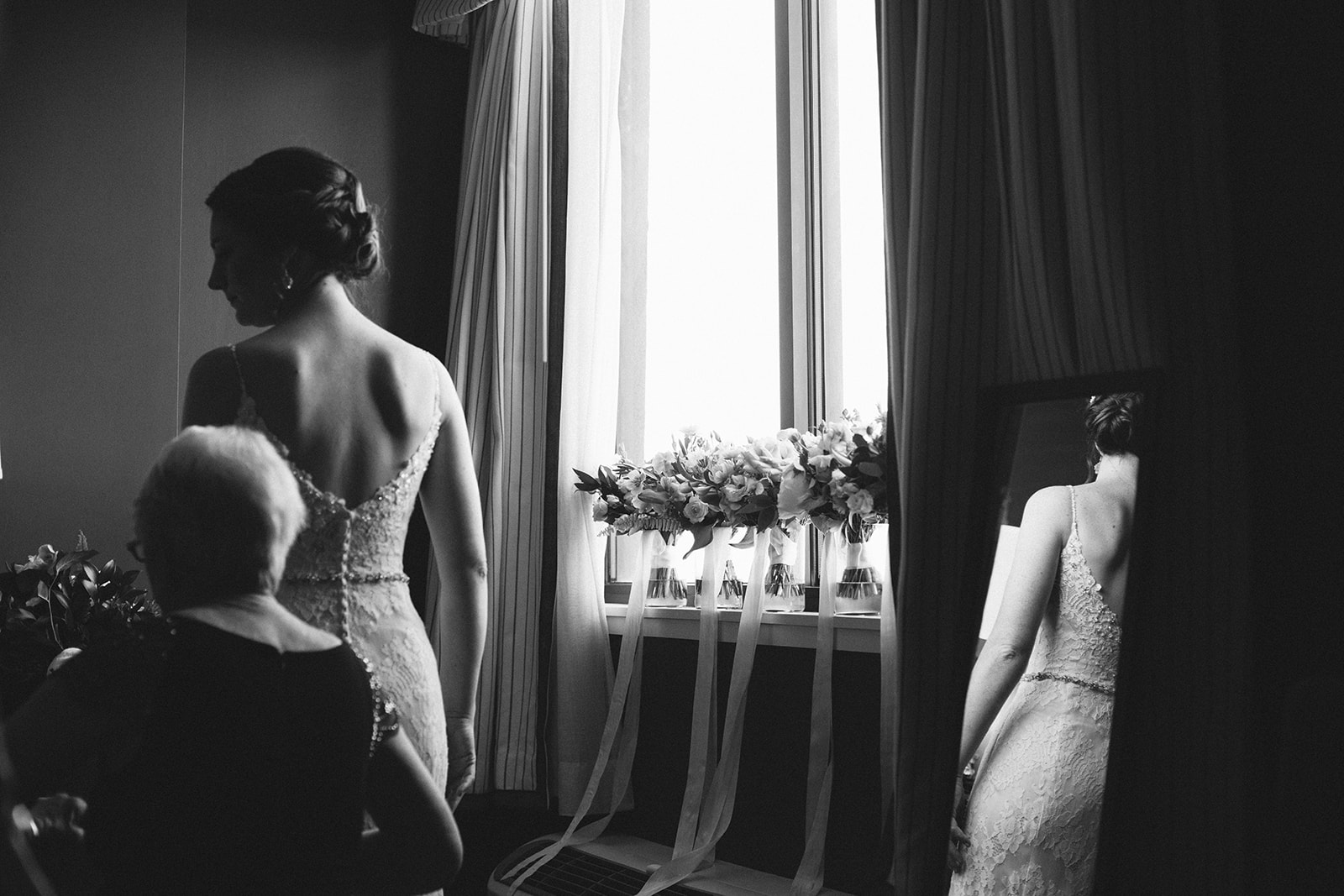 SarahMattozziPhotography-MaggieJustin-GettingReady-127.jpg
