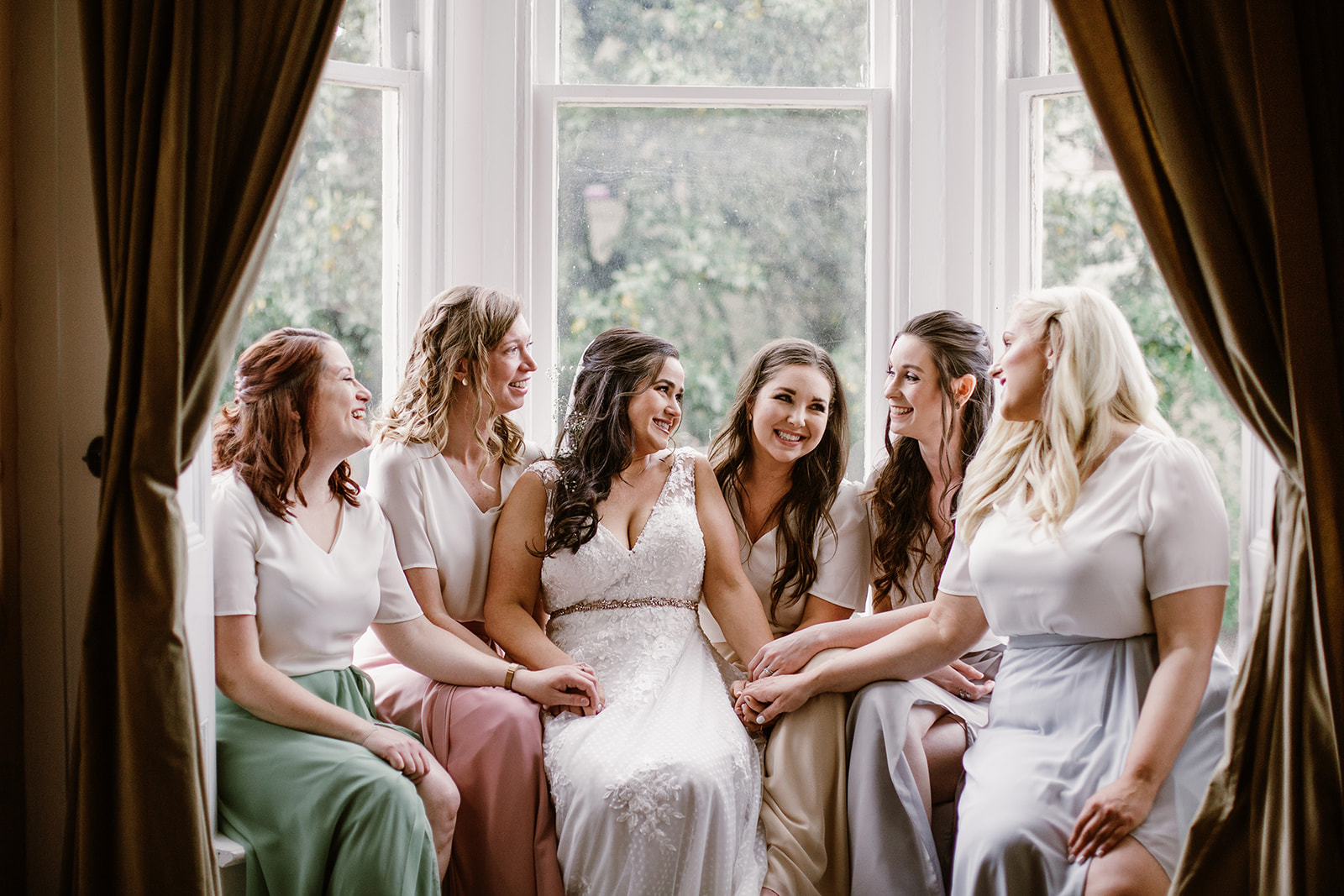 SarahMattozziPhotography-EmilyColin-LindenRowInnWedding-GettingReady-92.jpg