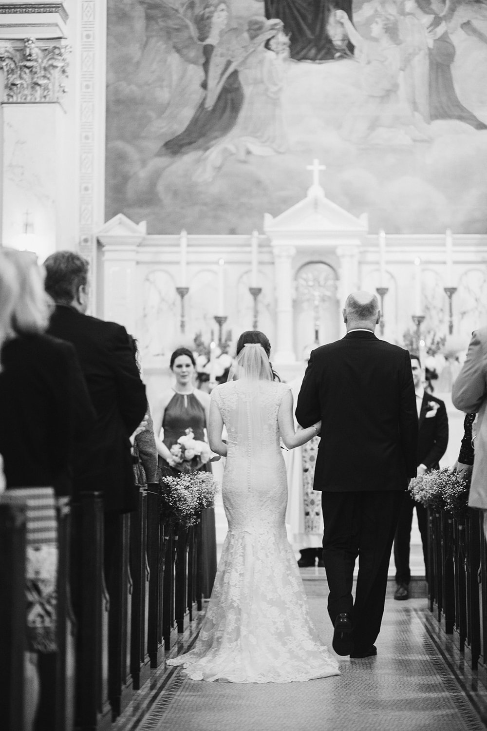  Wedding ceremony at Holy Rosary Church, Washington D.C. Irish wedding with green and gold accents. Sarah Mattozzi Photography. 