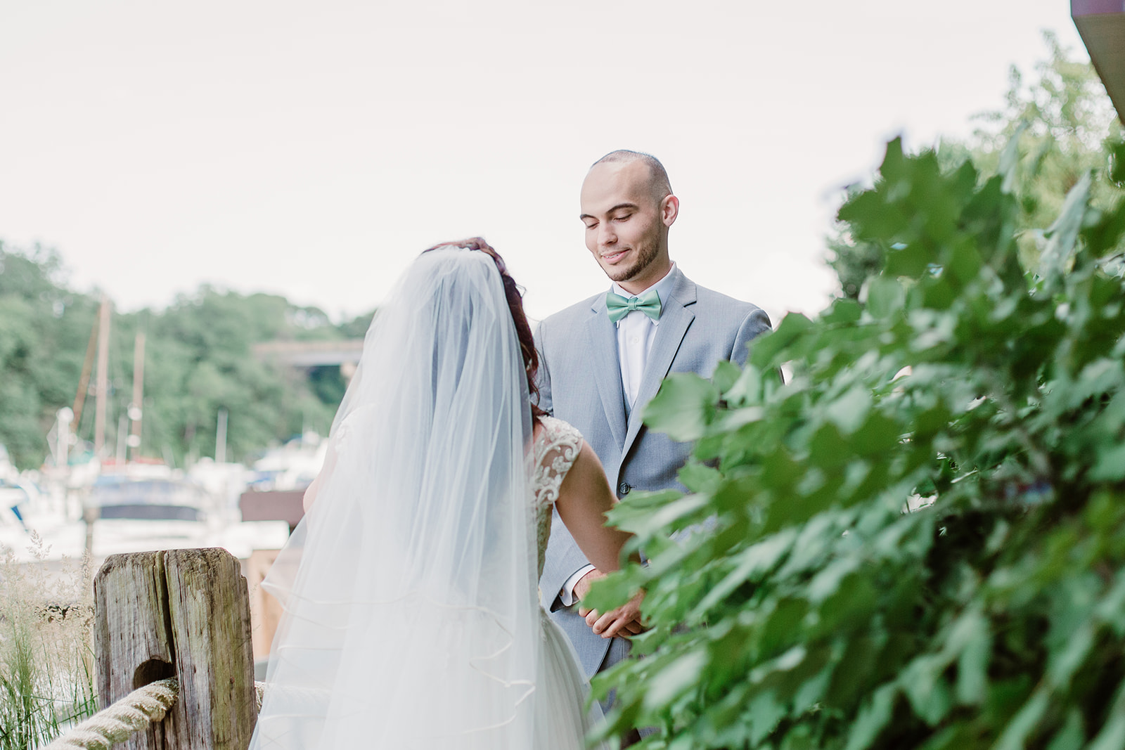 SarahMattozziPhotography-HarbourViewEvents-FirstLookPortraits-7.jpg