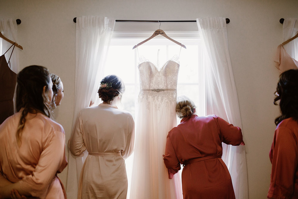  Bride getting ready | Intimate Wedding | Fredericksburg, VA | Sarah Mattozzi Photography 