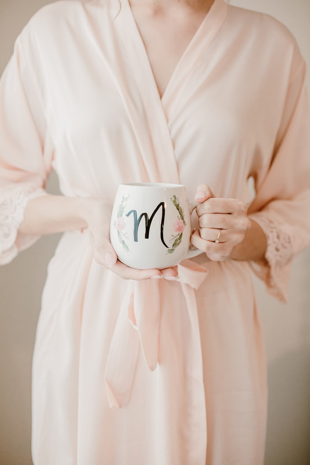  Bride getting ready | Intimate Wedding | Fredericksburg, VA | Sarah Mattozzi Photography 