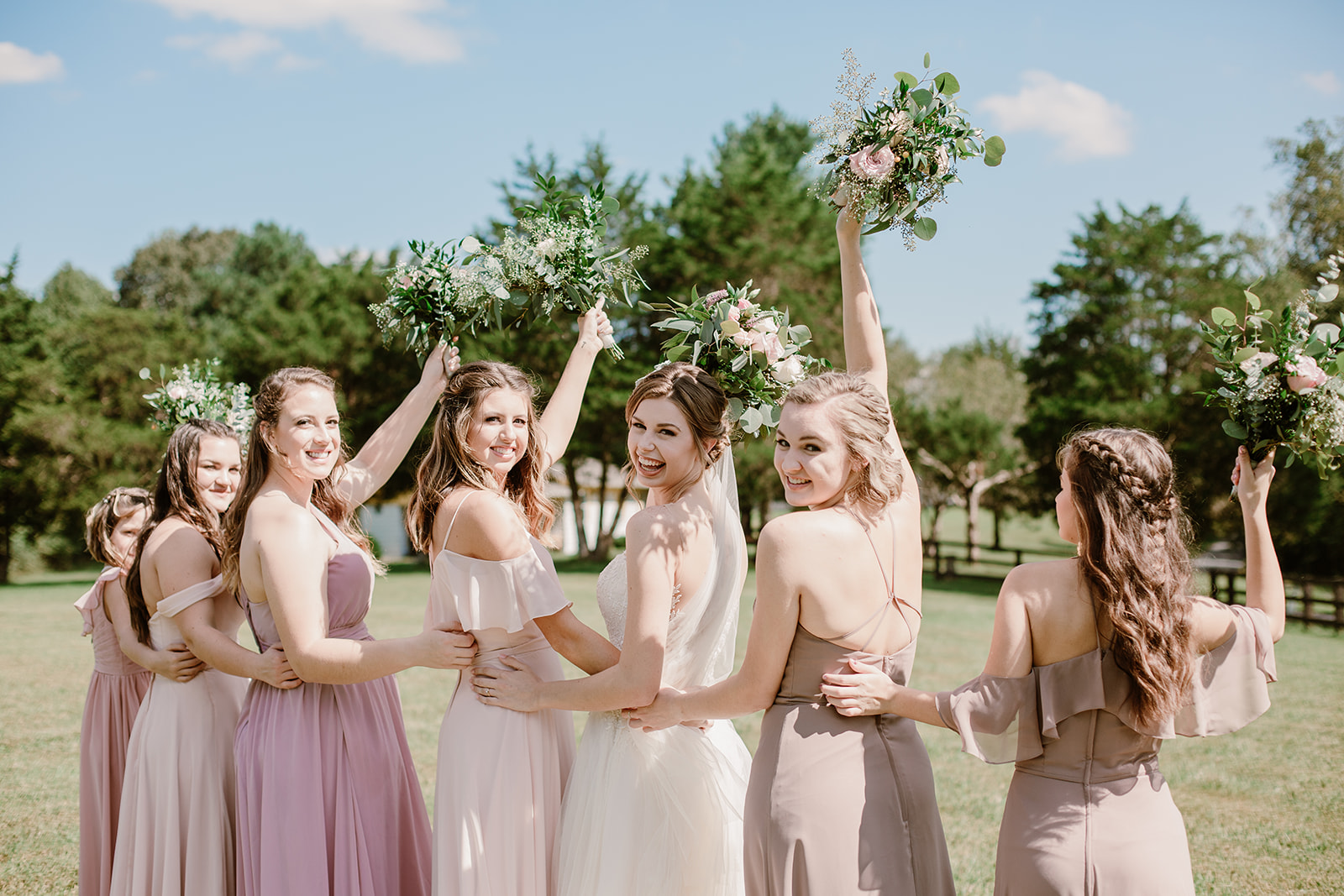 SarahMattozziPhotography-ClaireTim-GettingReady-233.jpg