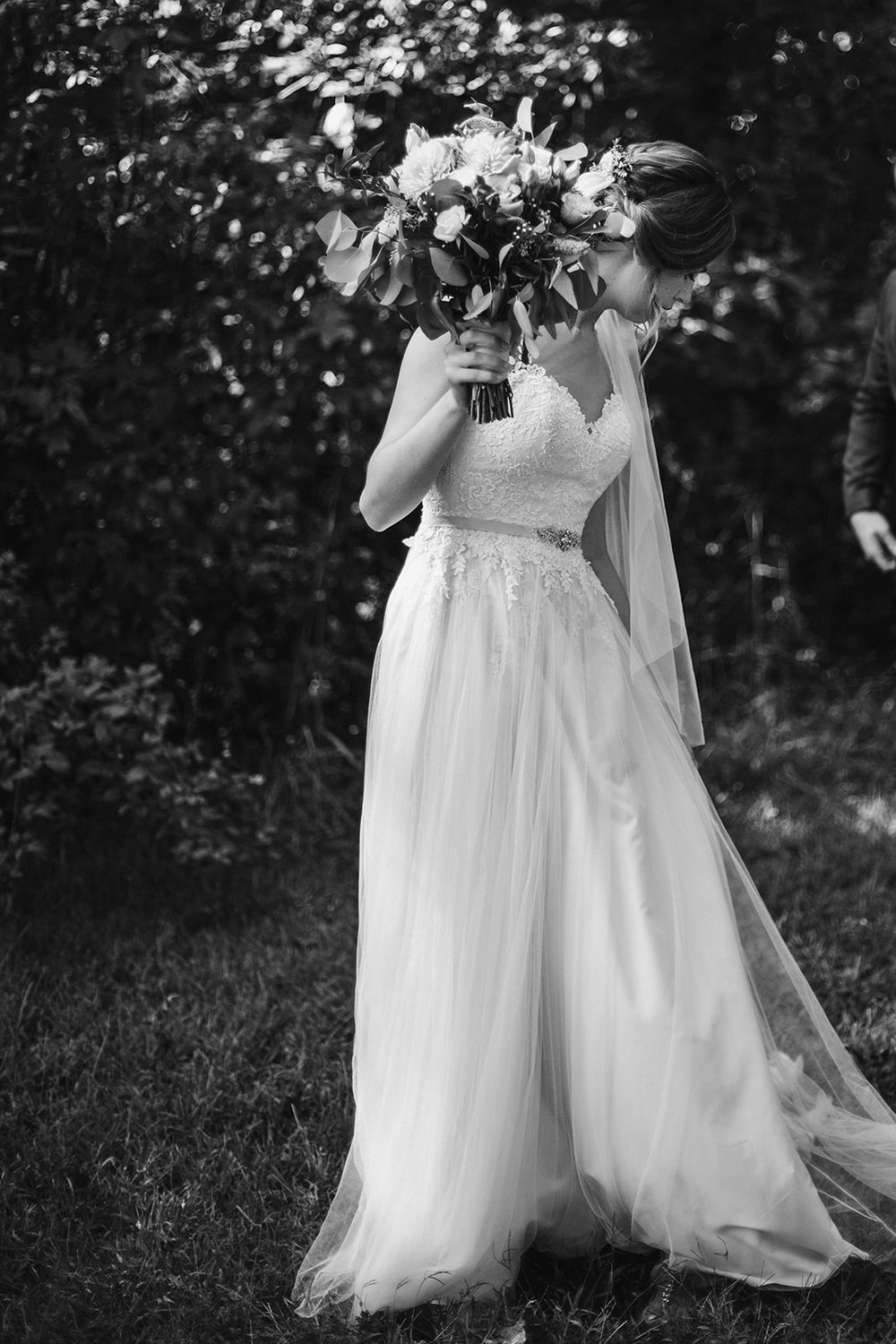  Bride and groom portraits in the woods | Intimate Wedding | Fredericksburg, VA | Sarah Mattozzi Photography 
