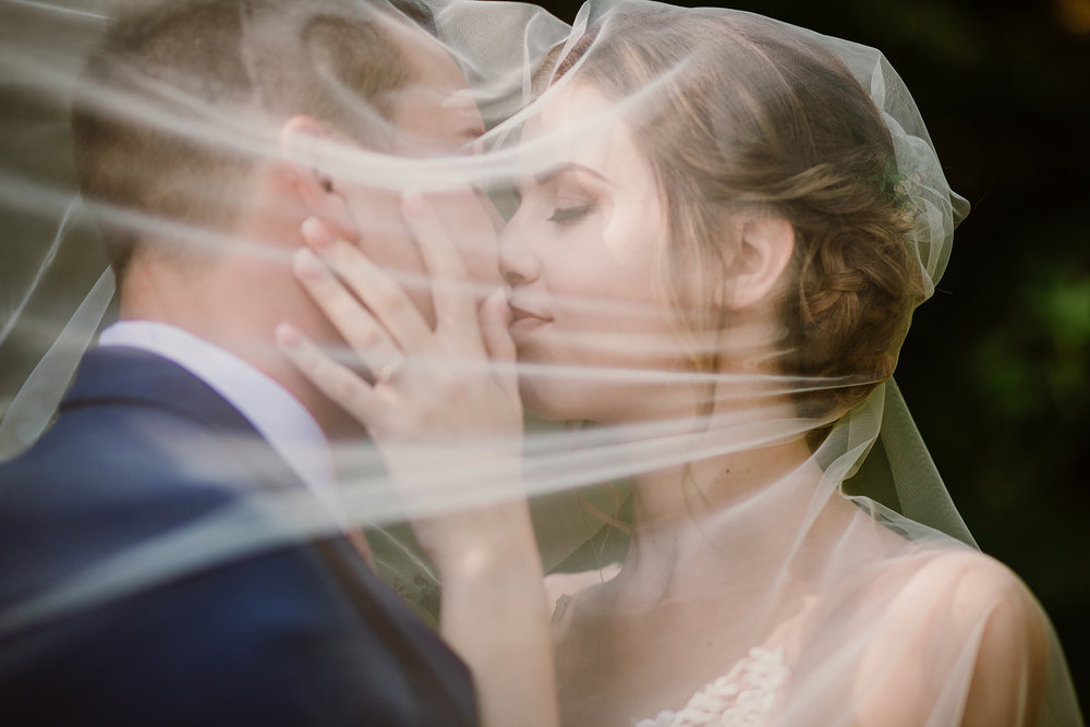  Bride and groom veil shot | Intimate Wedding | Fredericksburg, VA | Sarah Mattozzi Photography 