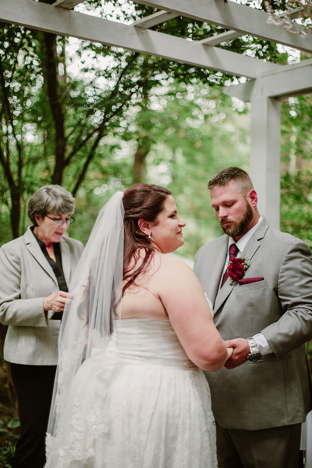 SarahMattozziPhotography-NicoleChris-GlenGardens-Ceremony-10.jpg