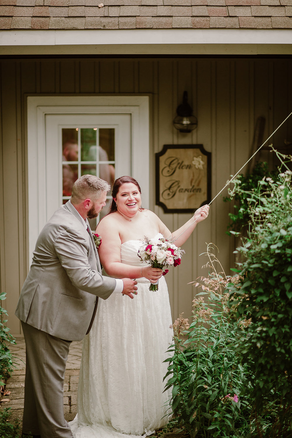 SarahMattozziPhotography-NicoleChris-GlenGardens-Ceremony-17.jpg