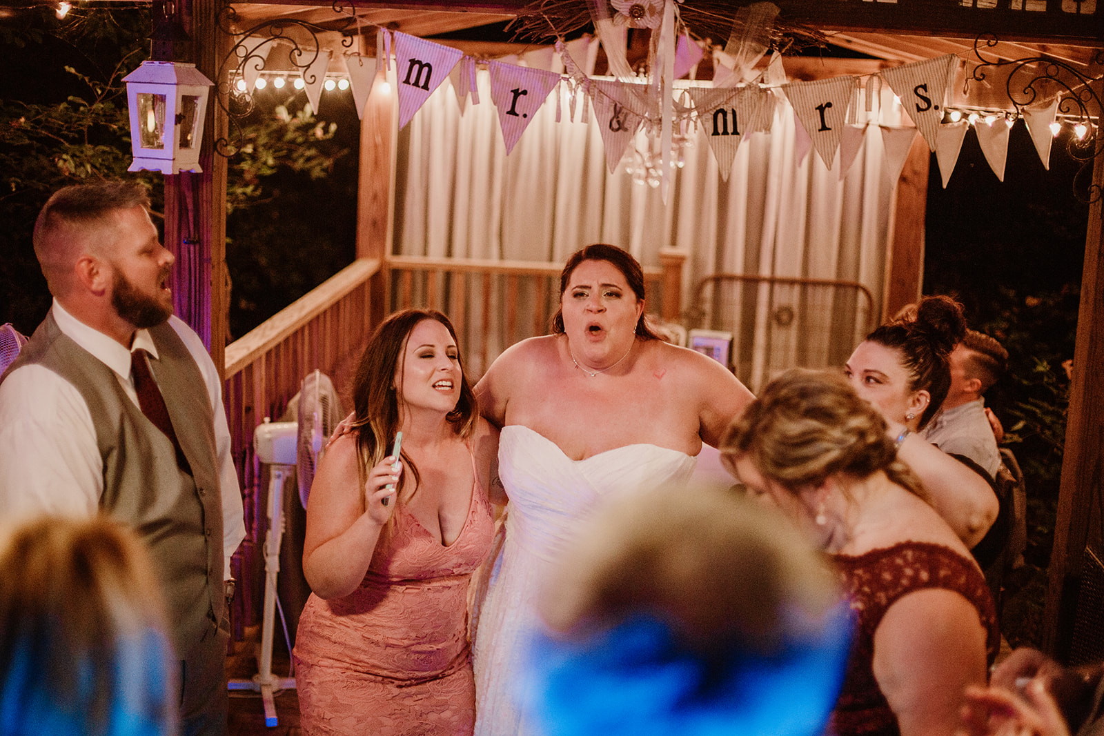 SarahMattozziPhotography-NicoleChris-GlenGardens-Reception-32.jpg
