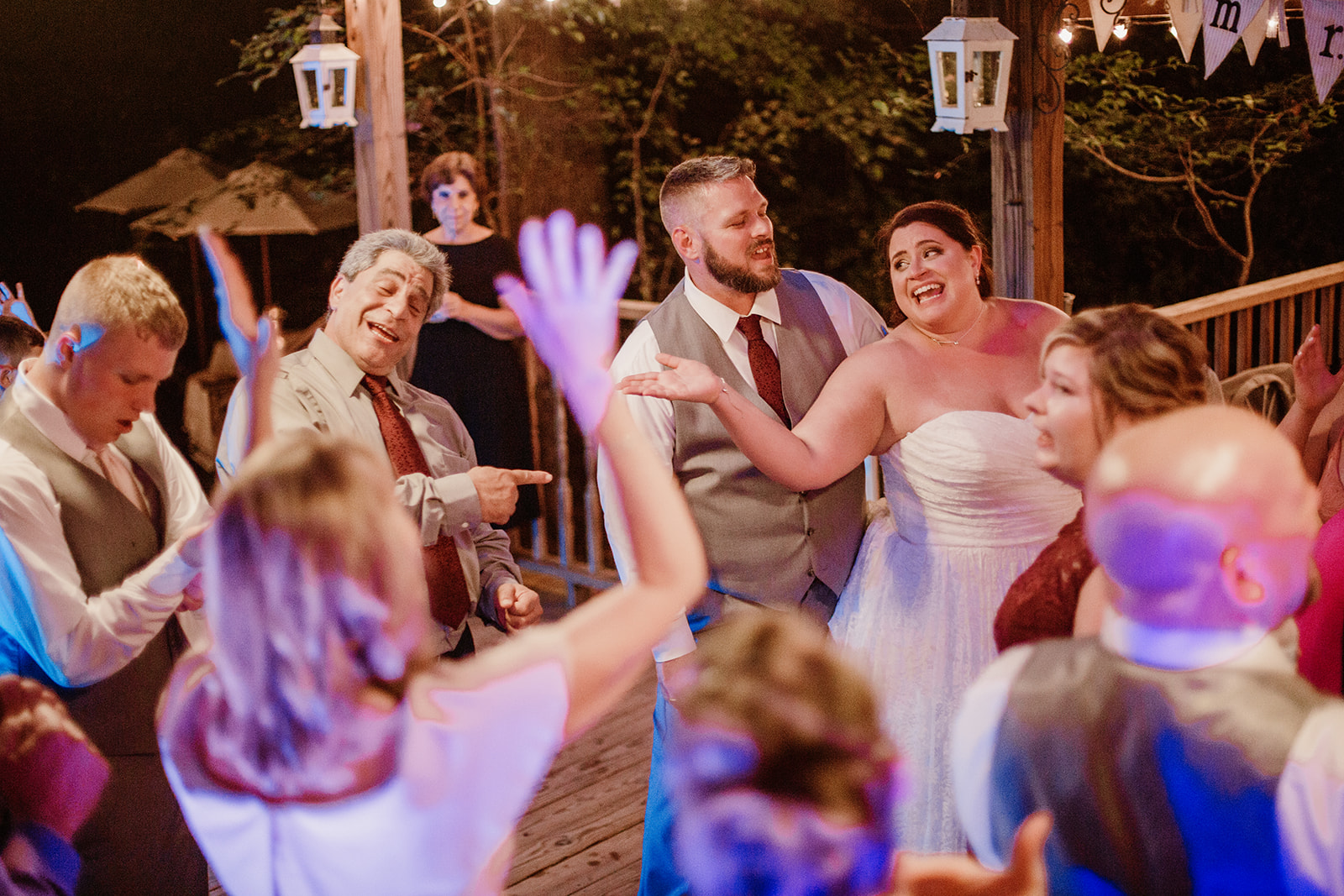 SarahMattozziPhotography-NicoleChris-GlenGardens-Reception-34.jpg